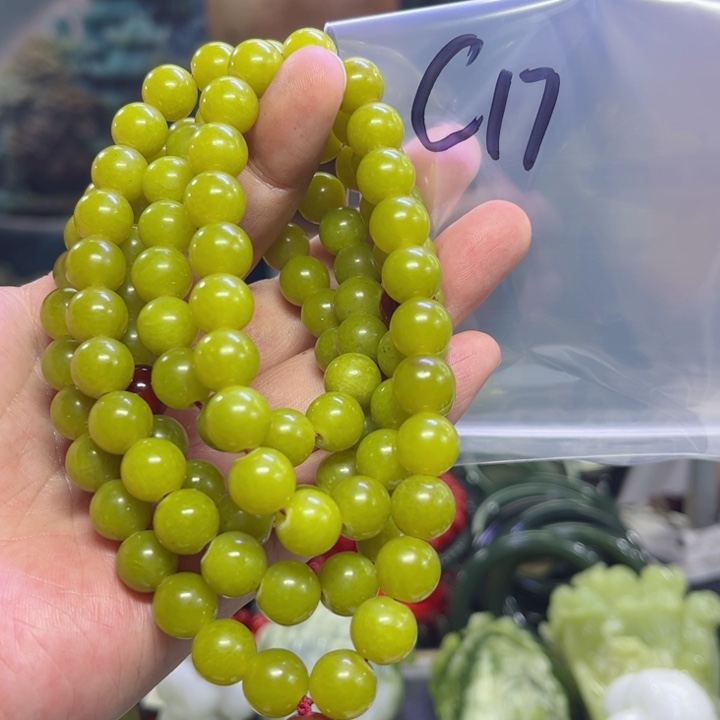 蛇纹石玉颈饰未镶嵌莹*宝