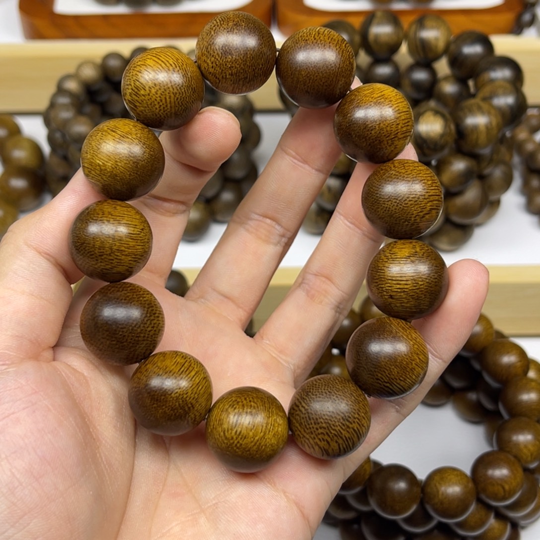 井***运手串沉香越南芽庄黄棋楠1.8