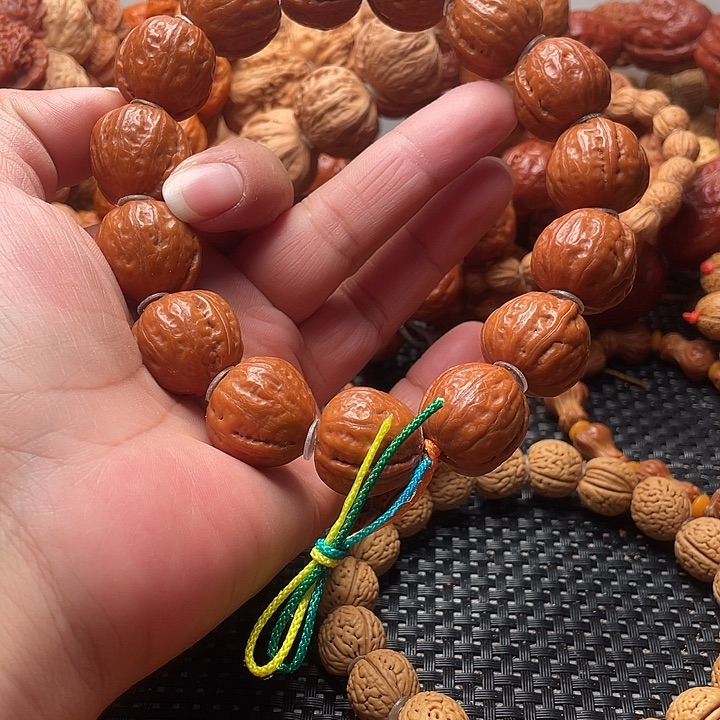 a***c文玩核桃手串光头