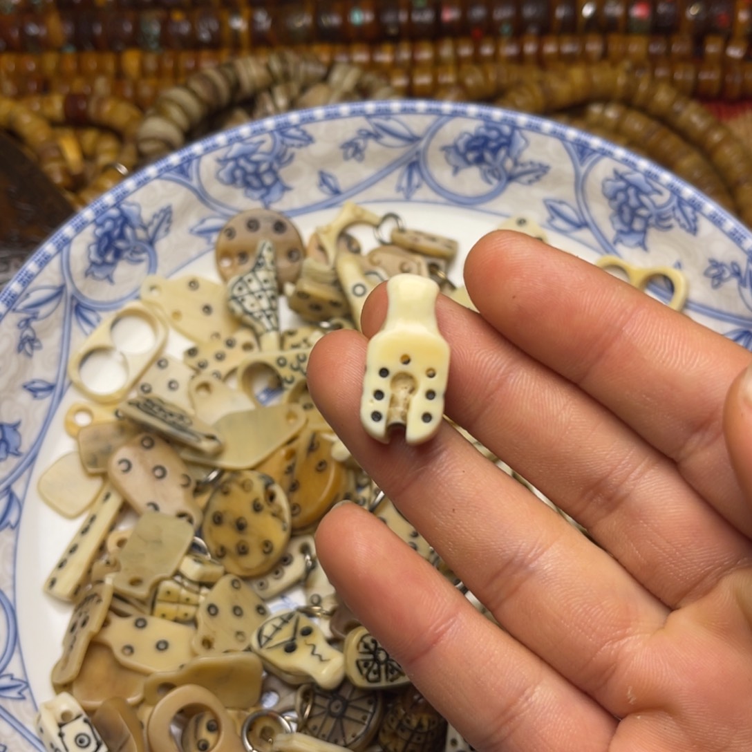 F***g大叶紫檀（黑酸枝木类）