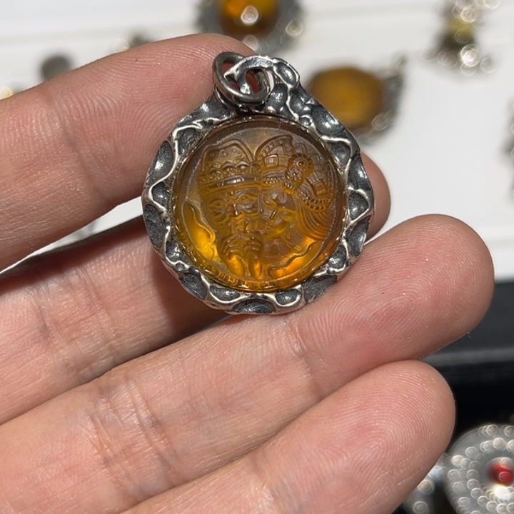 琥珀颈饰未镶嵌琥珀吊坠