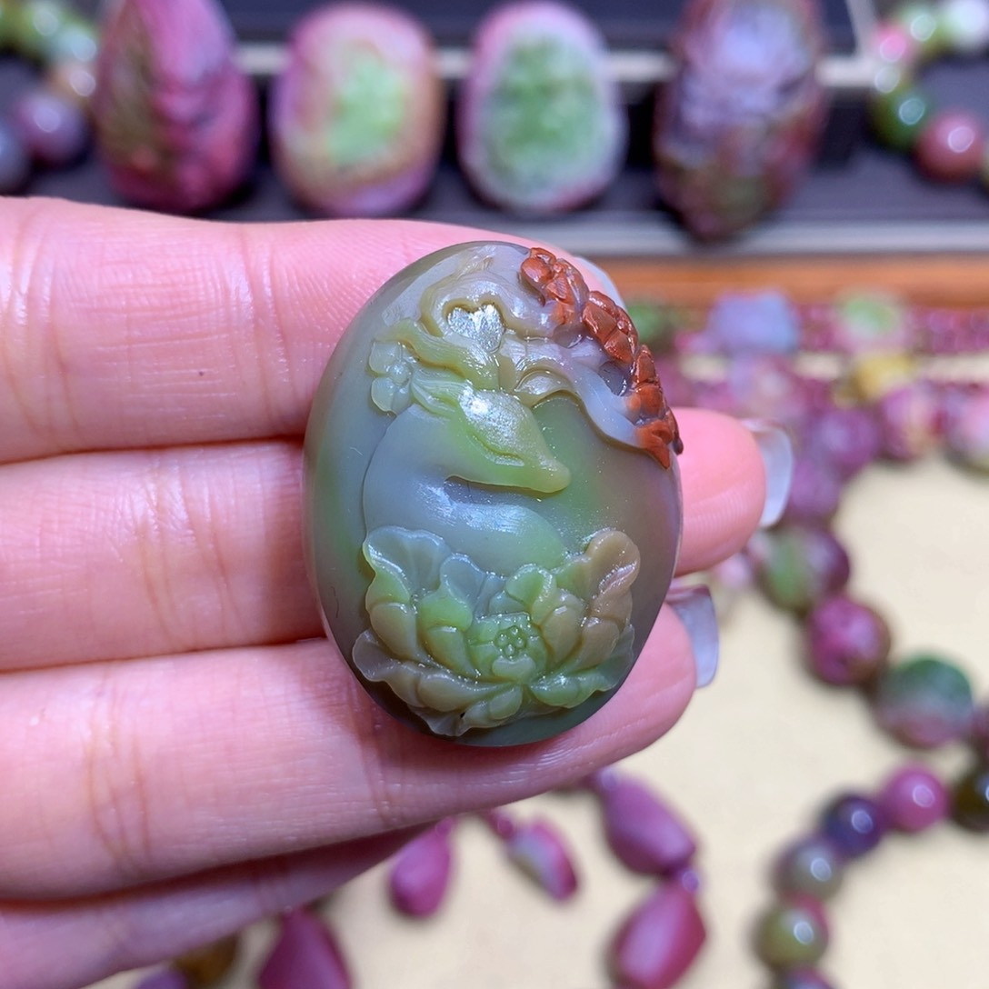 玛瑙挂件未镶嵌盐源定制