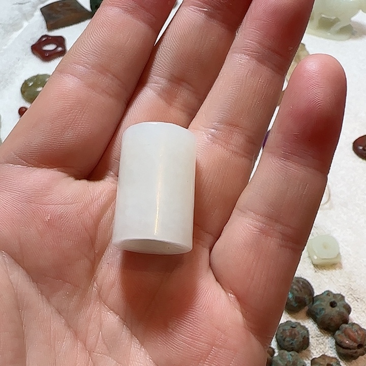 和田玉（糖玉）颈饰未镶嵌小*