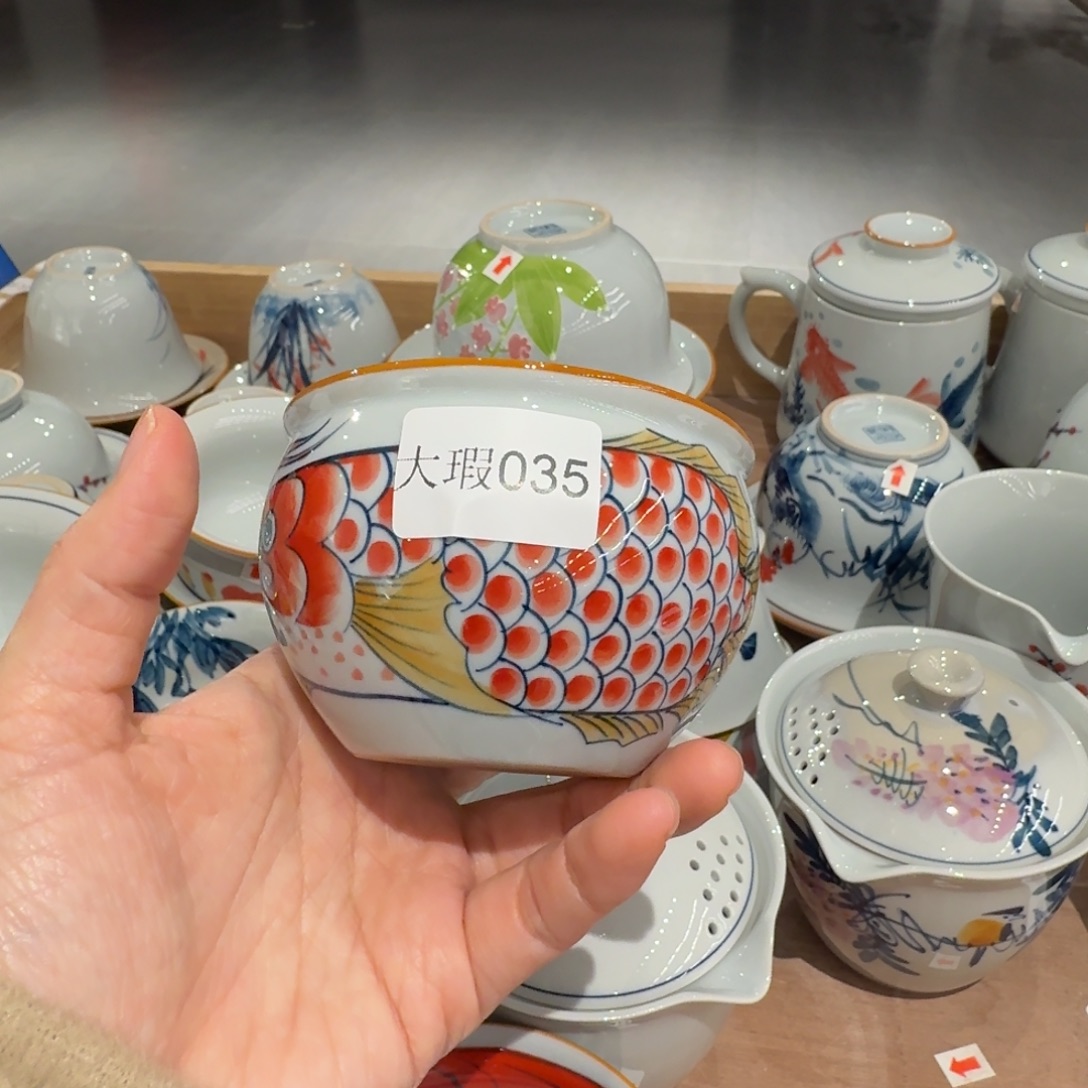 釉下手绘茶具微瑕