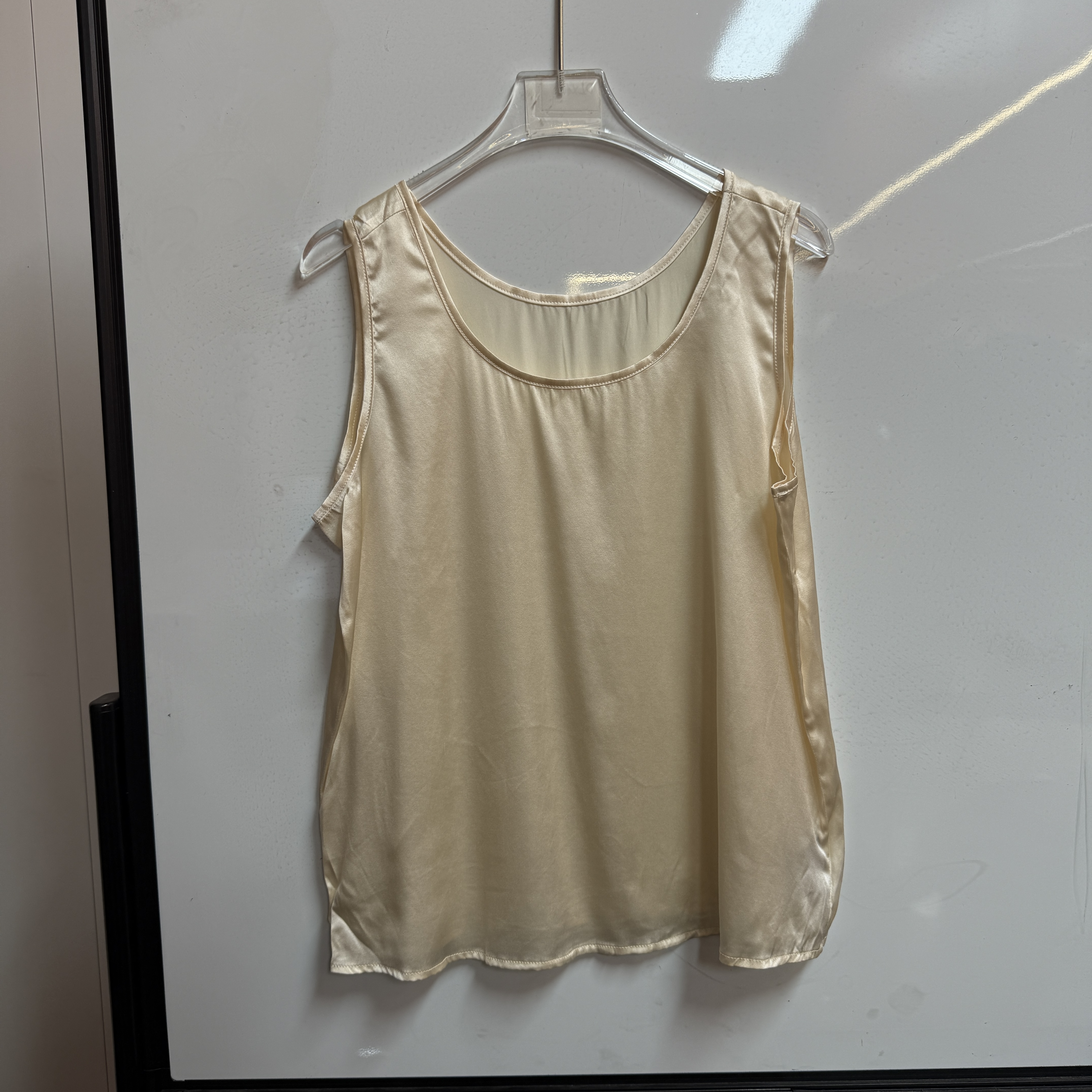 重磅真丝弹力缎无袖背心E131