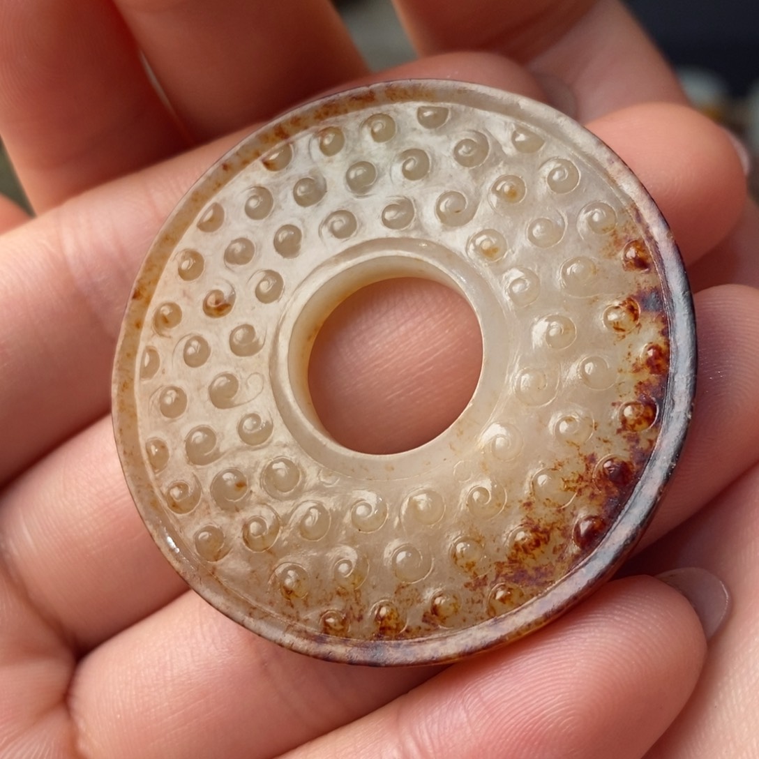 和田玉颈饰未镶嵌遇***草