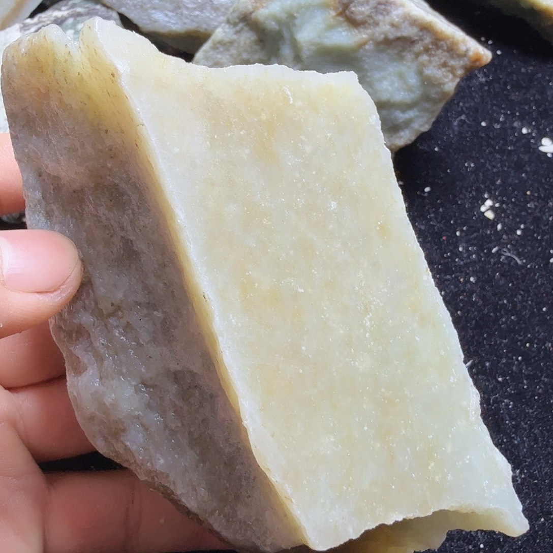 和田玉（糖玉）未镶嵌珠宝半成品