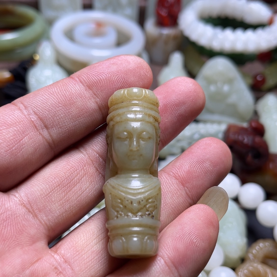 颈饰未镶嵌和田玉