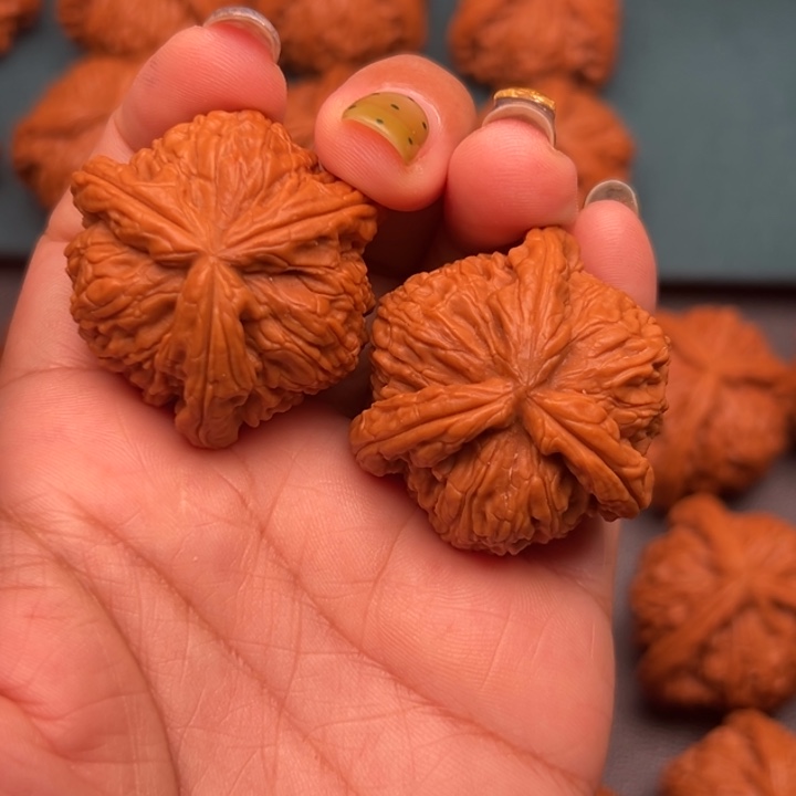 行***疆文玩核桃吊坠888888888888