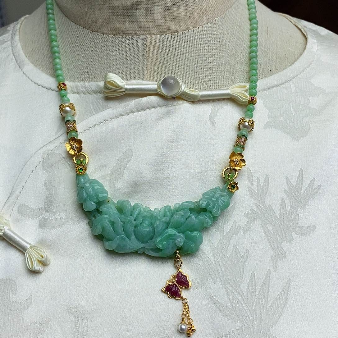 翡翠颈饰未镶嵌天然