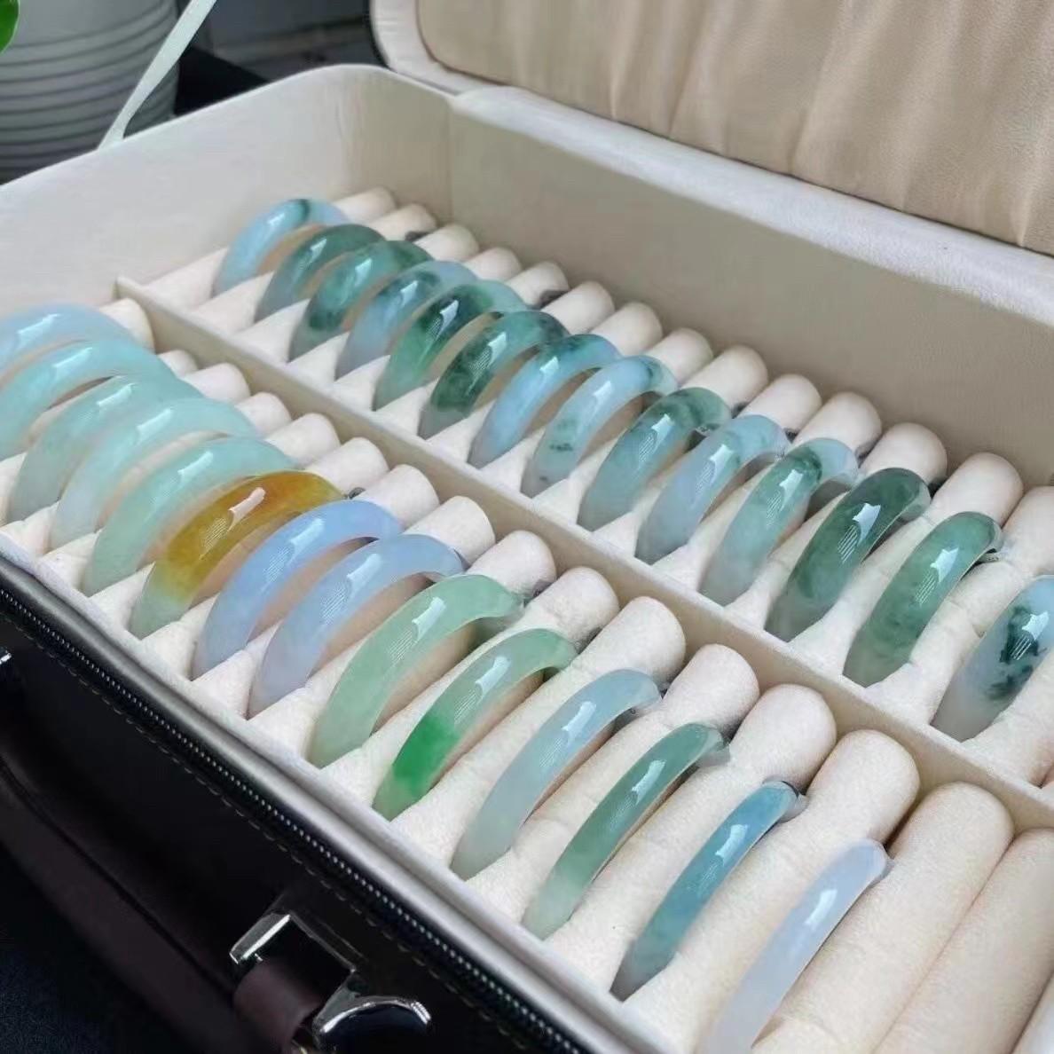 早班时尚女款手镯