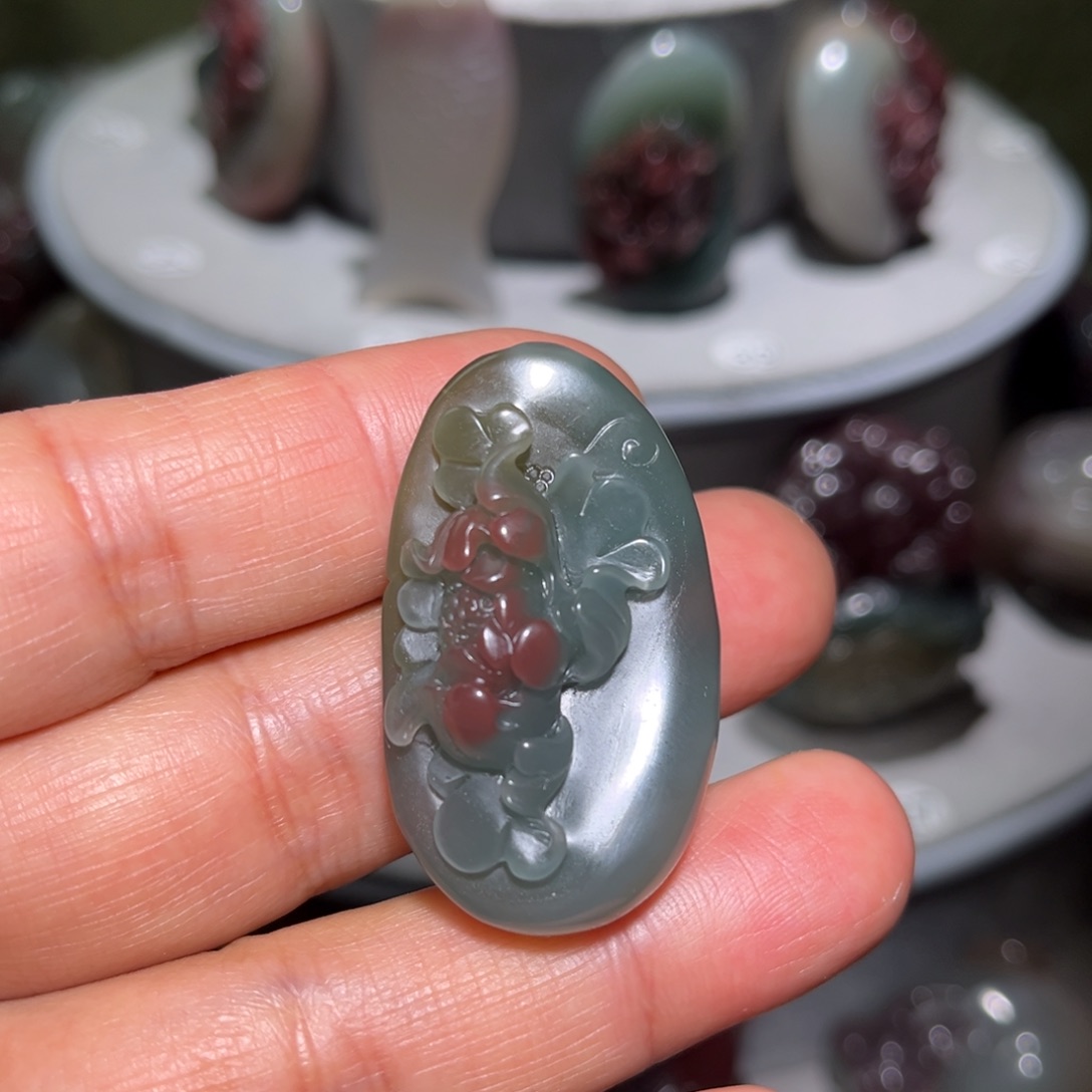 玛瑙/玉髓未镶嵌颈饰花开富贵