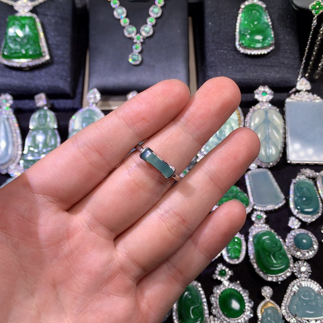 翡翠挂件未镶嵌887655556666