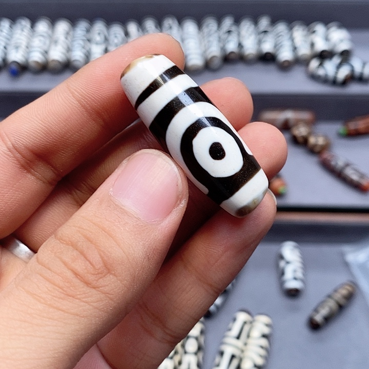 玛瑙/玉髓颈饰未镶嵌今*?