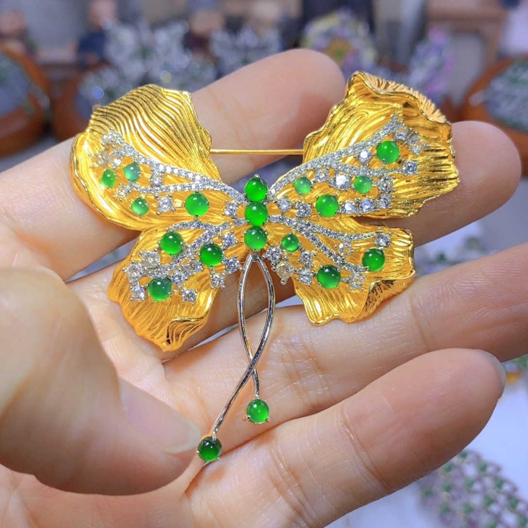 翡翠颈饰银S925镶嵌天然翡翠