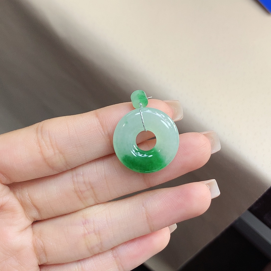未镶嵌戒指翡翠甜甜圈