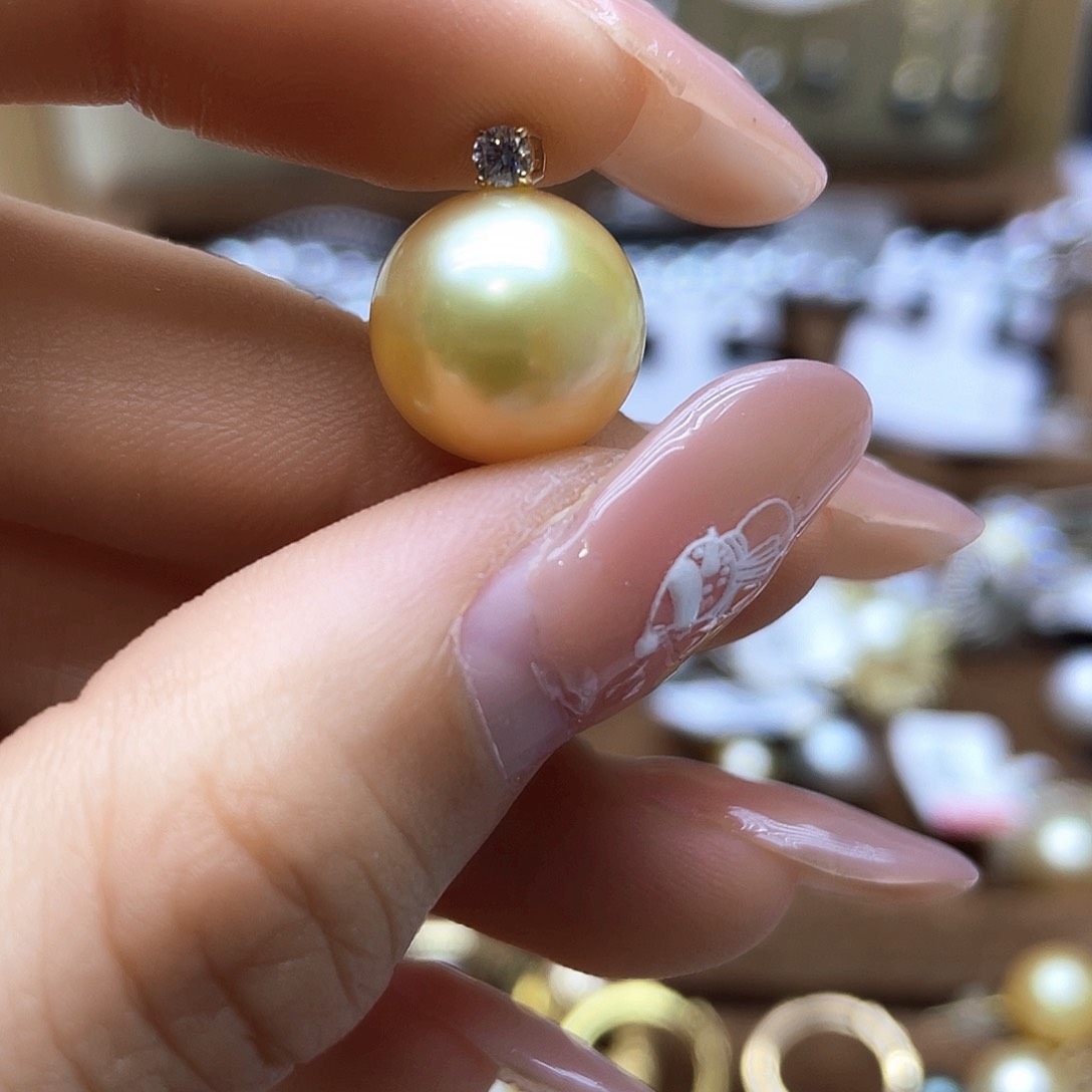 海水珍珠颈饰18K金镶嵌