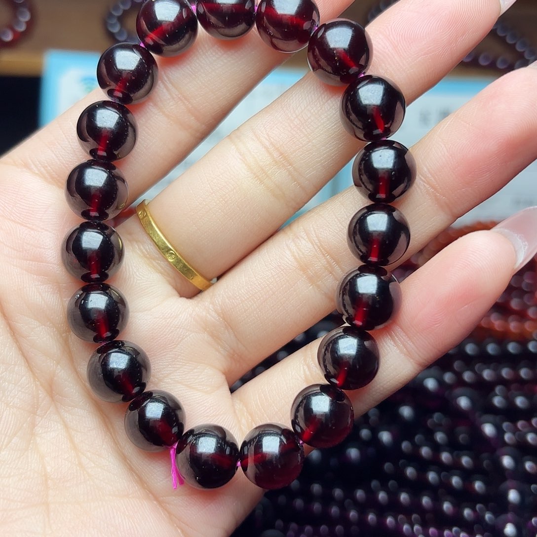 j***c石榴石手链未镶嵌卡10酒红单圈毕业级