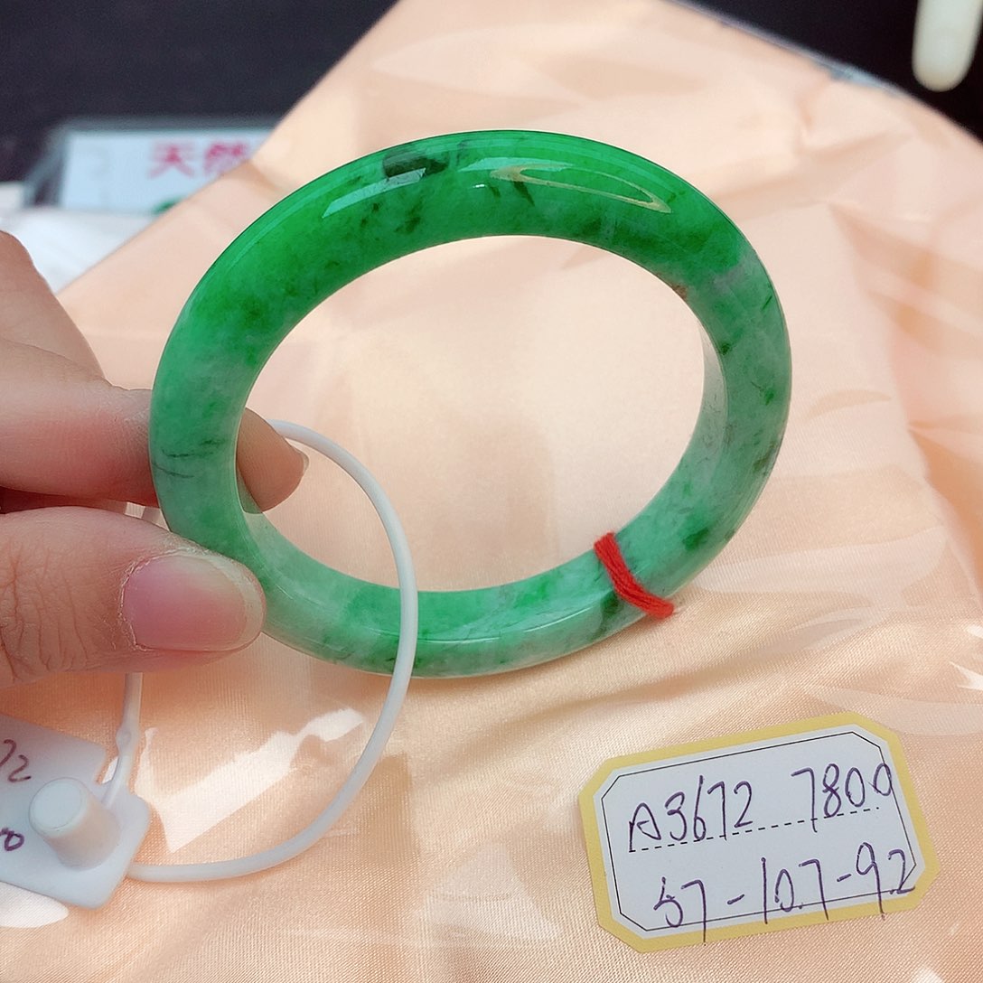 翡翠未镶嵌手镯缅甸翡翠