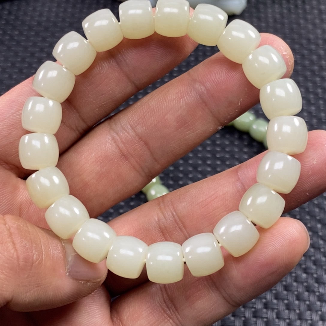 和田玉手链未镶嵌