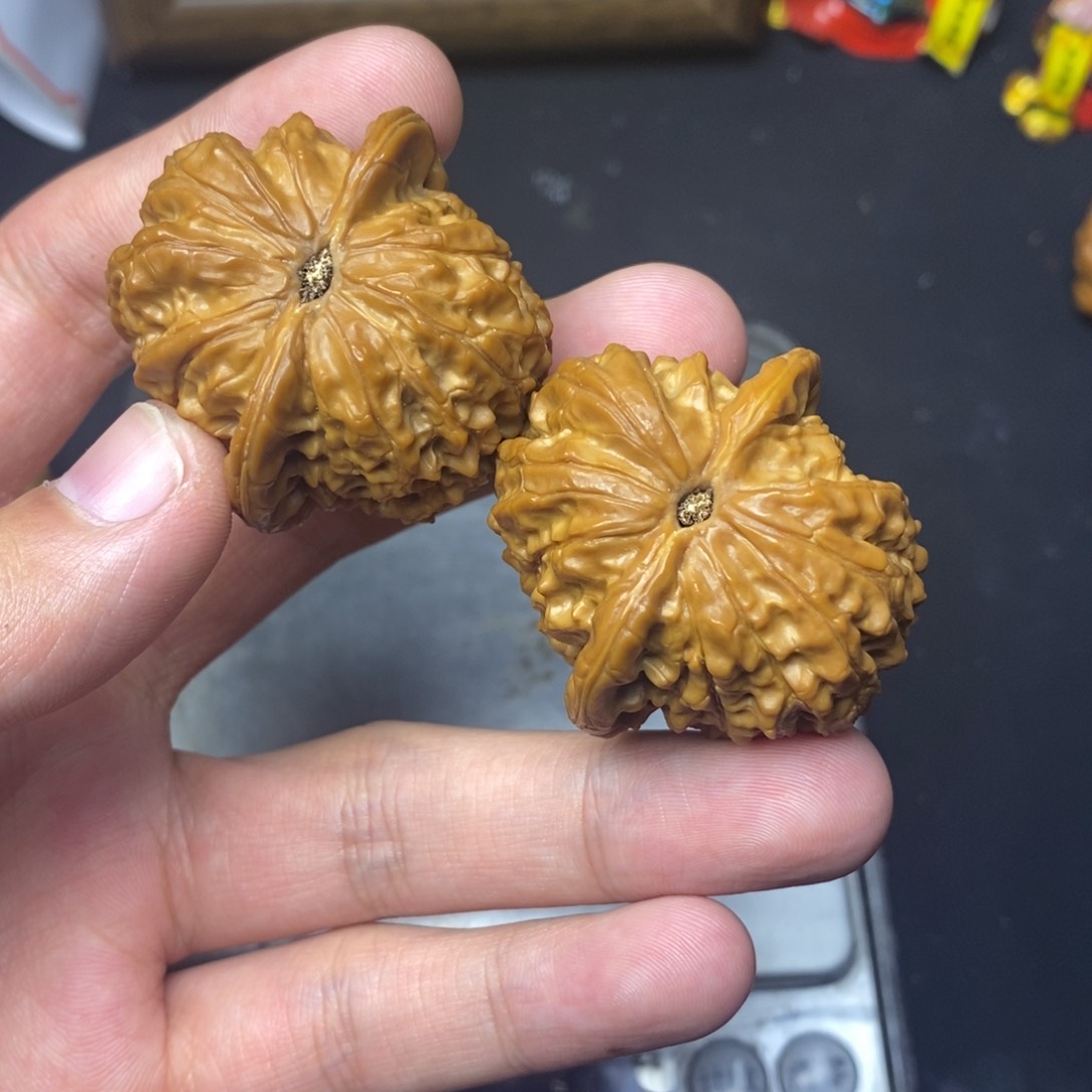 吊坠文玩核桃血麒麟