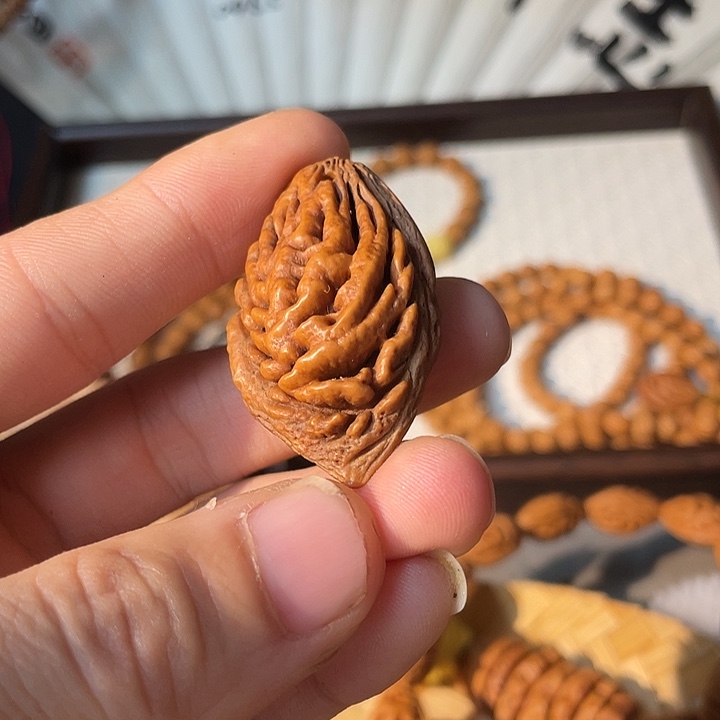 银***绕碧桃核大尺寸背云肌肉纹