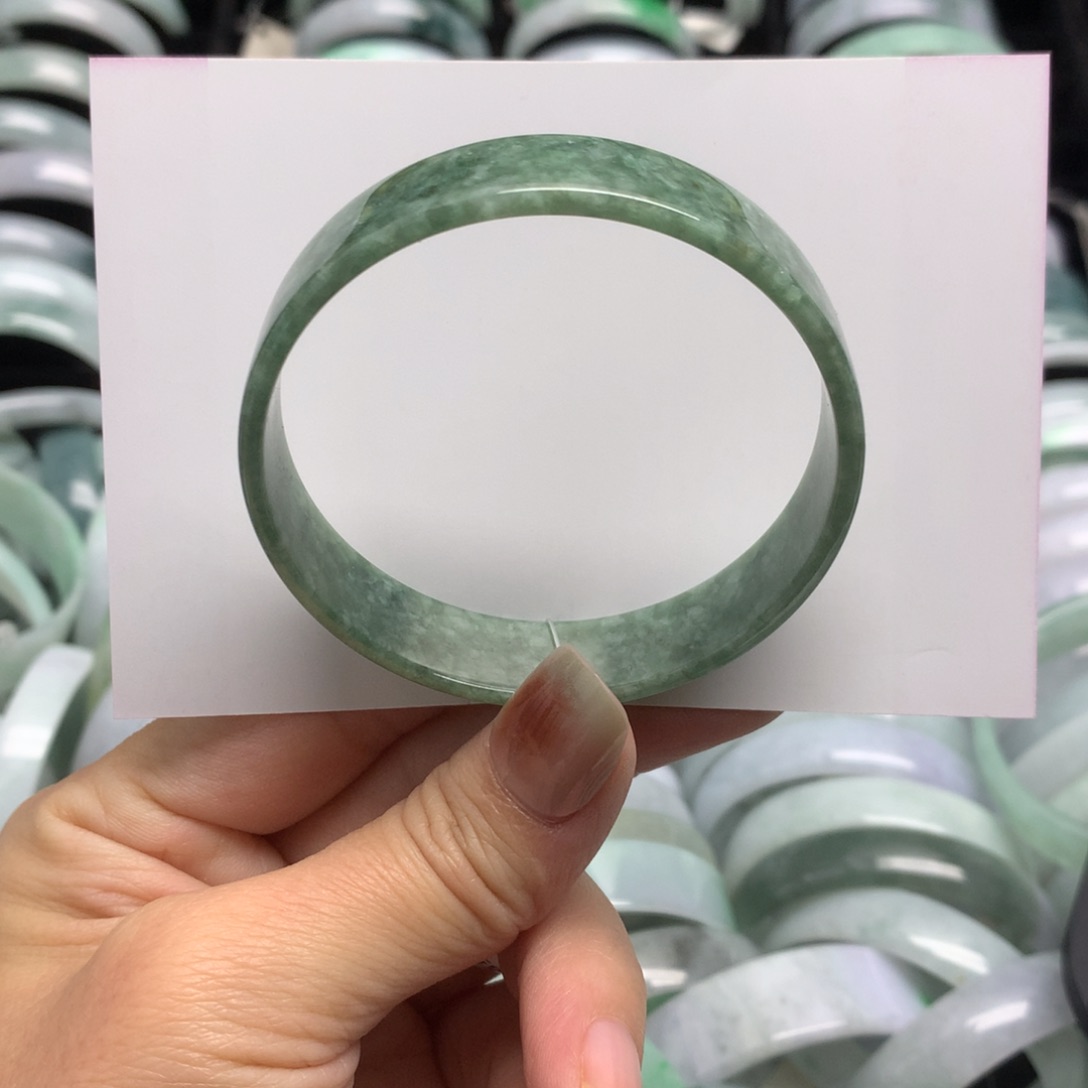 翡翠手镯未镶嵌方镯55+