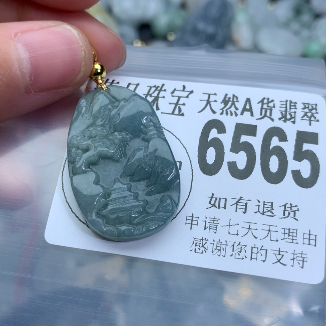 翡翠颈饰未镶嵌6565。