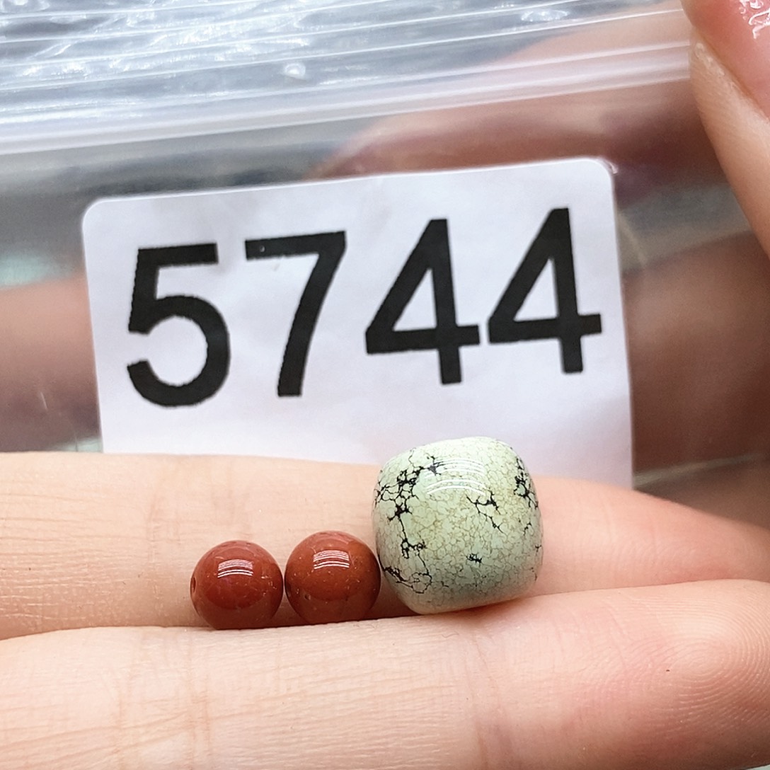 南红玛瑙未镶嵌颈饰