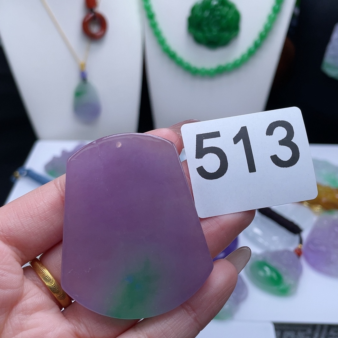 翡翠吊坠(赠链)未镶嵌