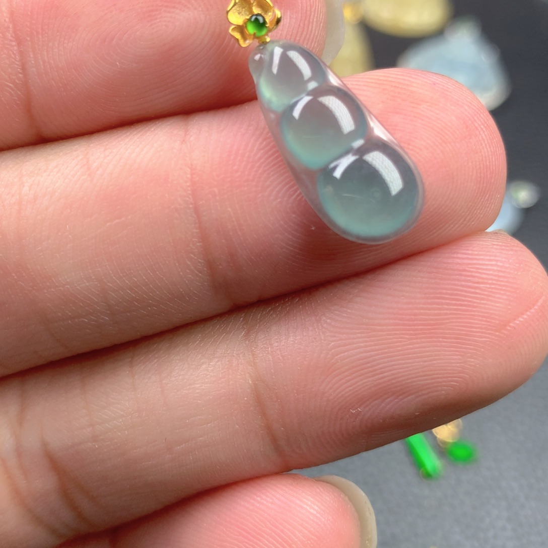 【闪购商品】颈饰18K金镶嵌翡翠翡翠