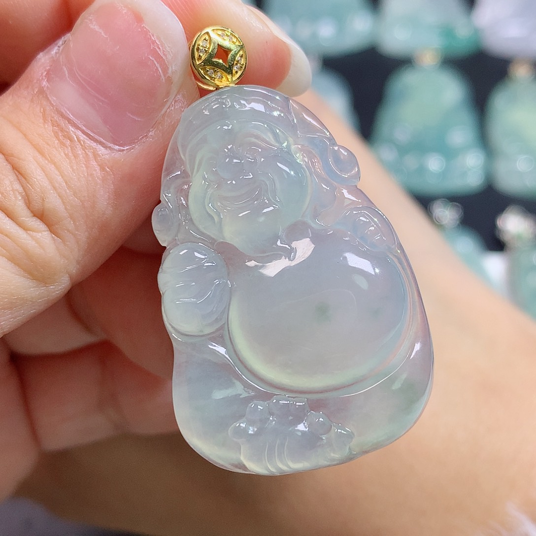 翡翠18K金镶嵌颈饰财神