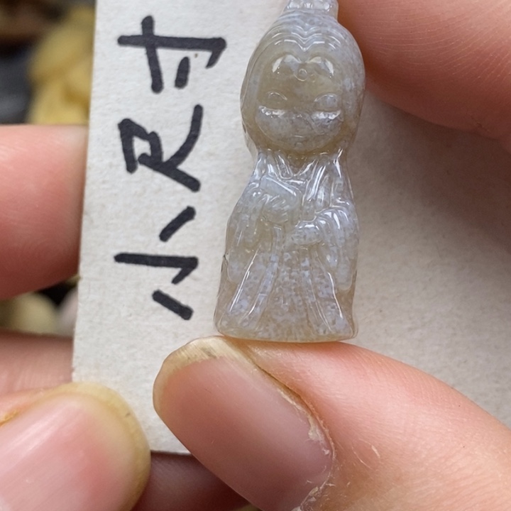 硅化珊瑚（珊瑚玉）未镶嵌颈饰