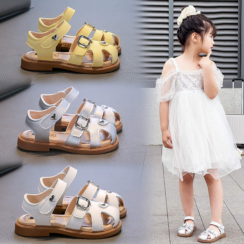 鞋子中小童软底夏季新款女休闲百搭包头凉鞋公主舒适学生鞋潮款