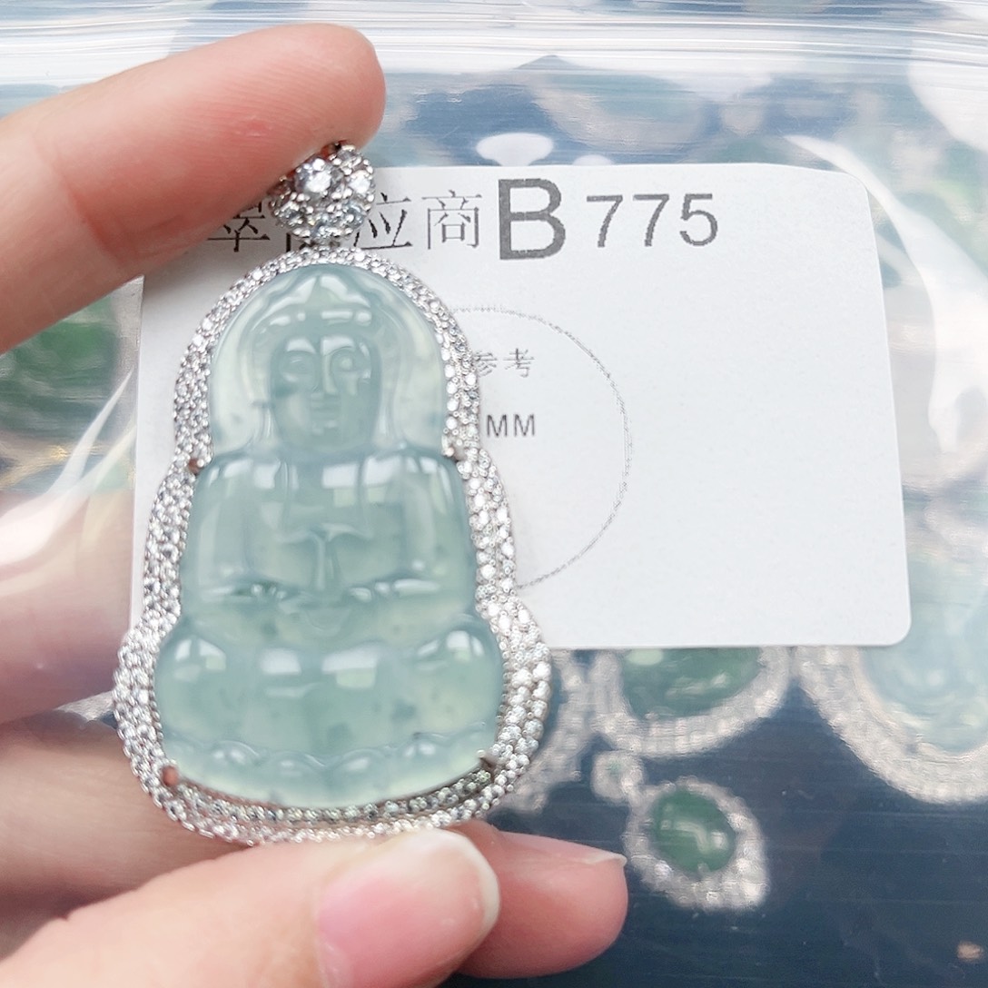 翡翠颈饰未镶嵌翡翠775