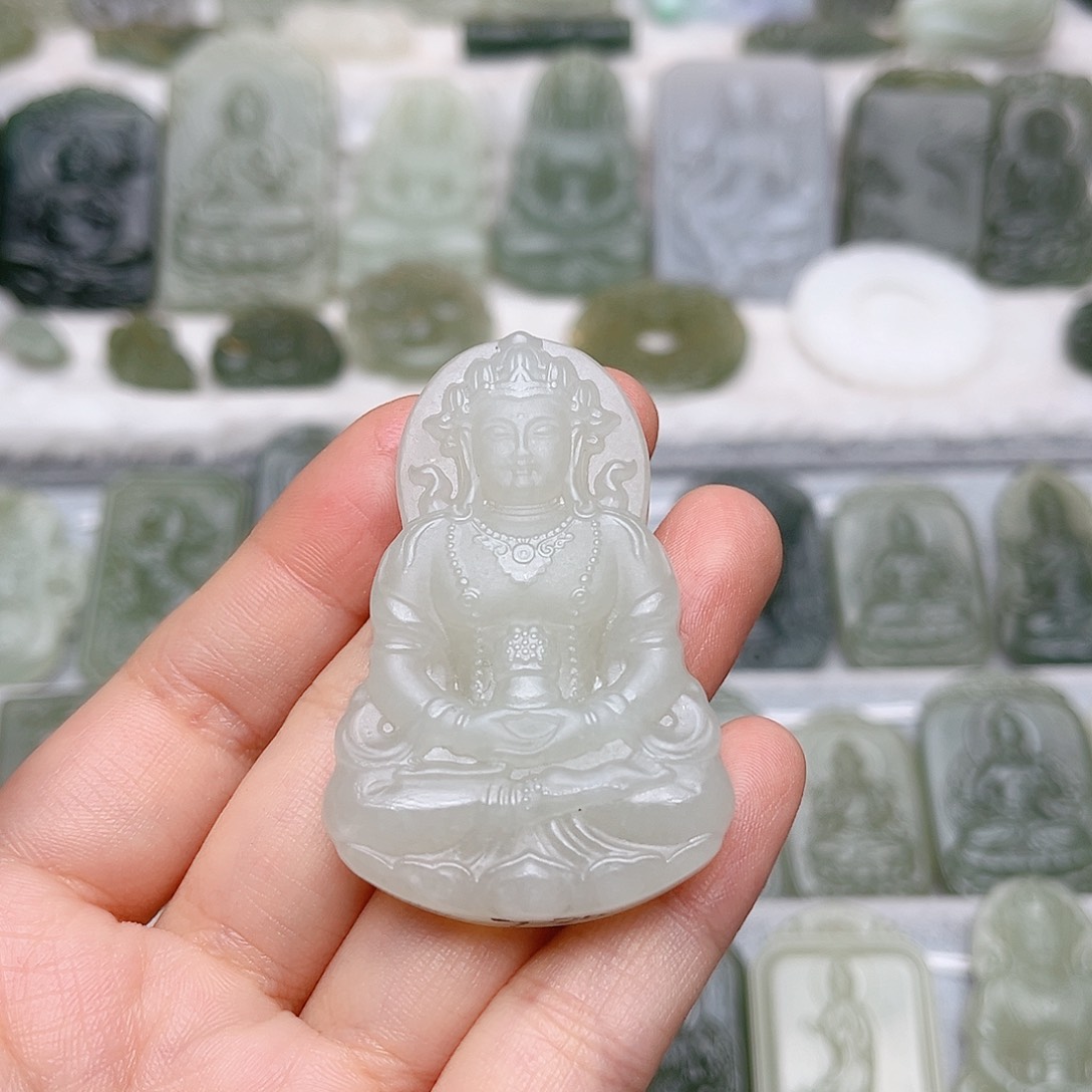 和田玉未镶嵌颈饰