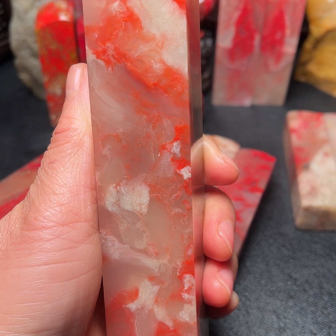 昌化石巴林鸡血石