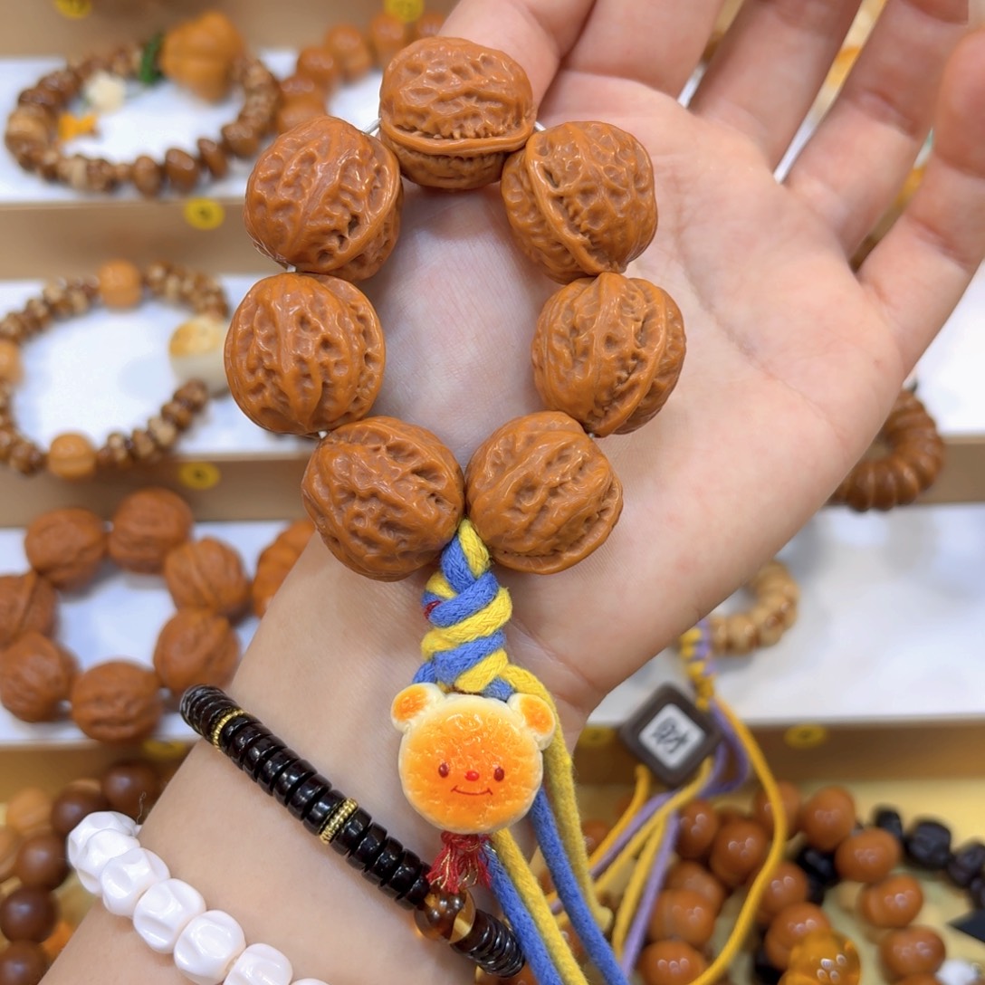 星月菩提手串核桃加熊