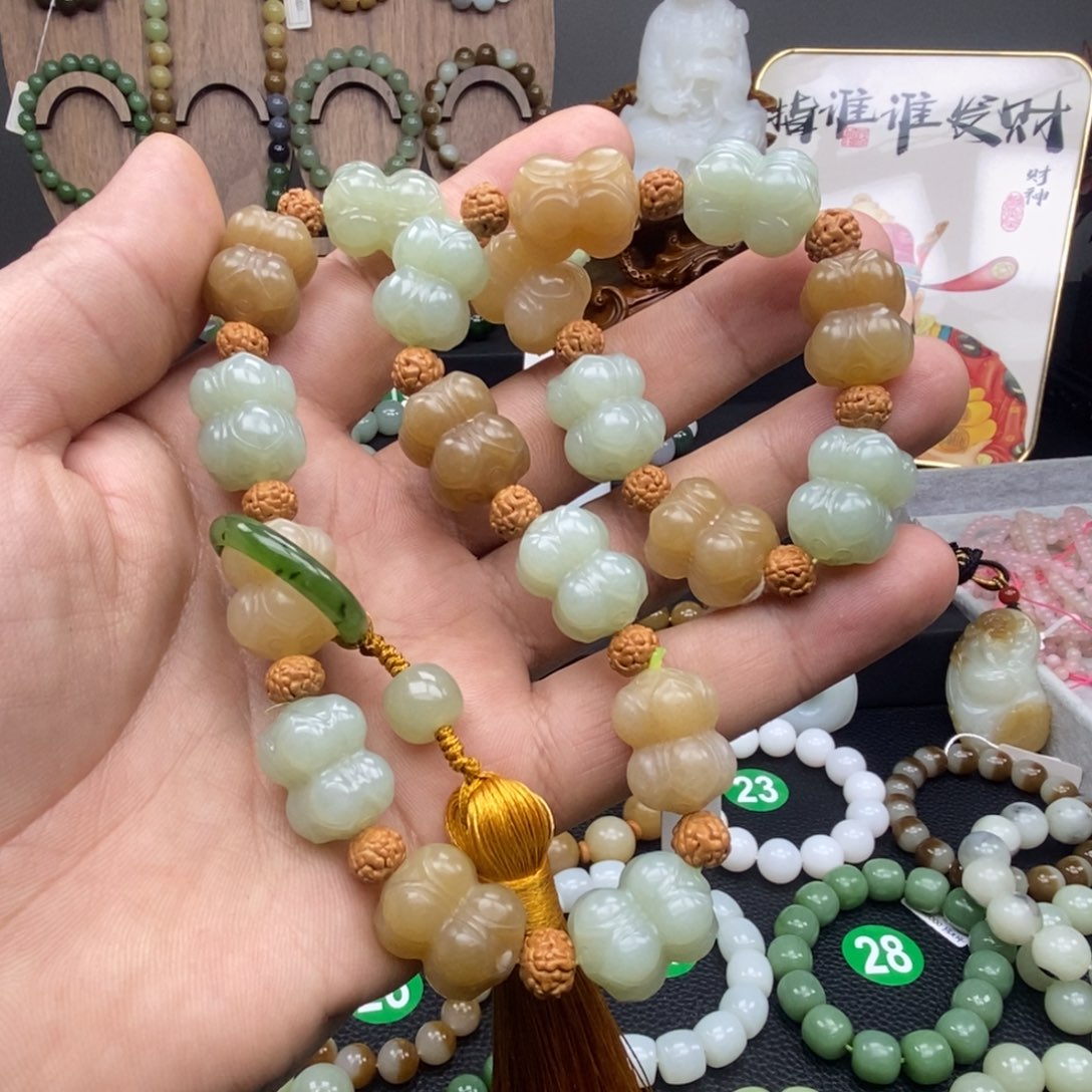 和田玉手链未镶嵌手持并蒂莲花