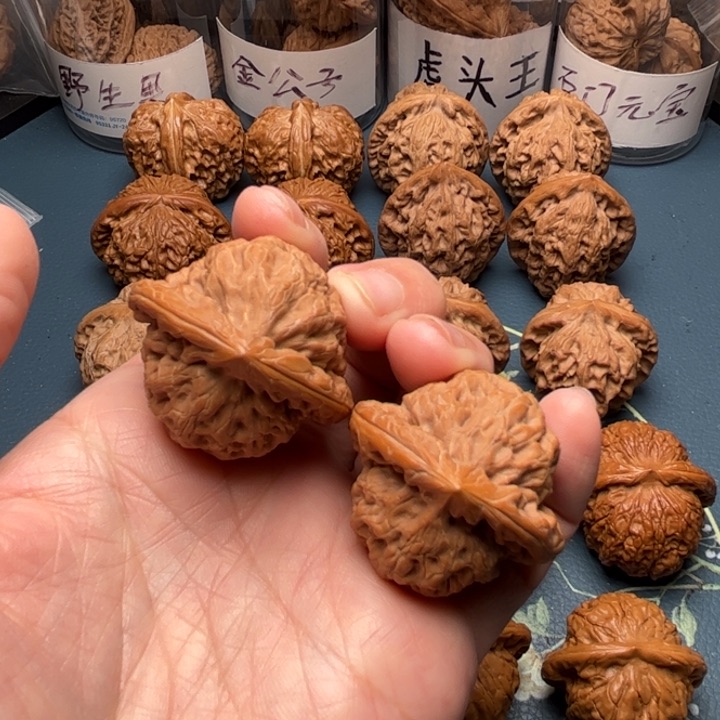 文玩核桃把件37金公子
