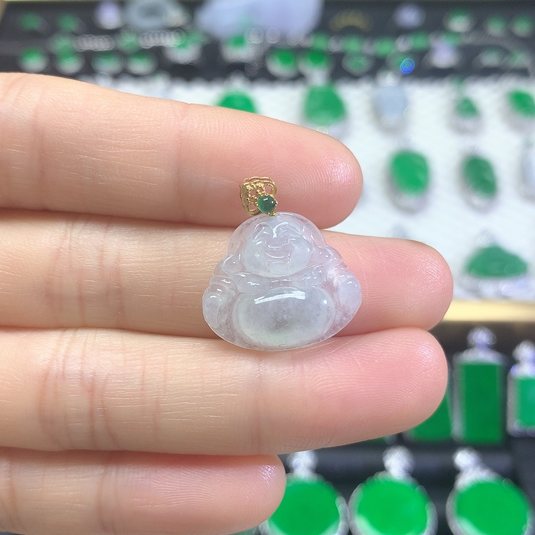 颈饰18K金镶嵌翡翠吊坠