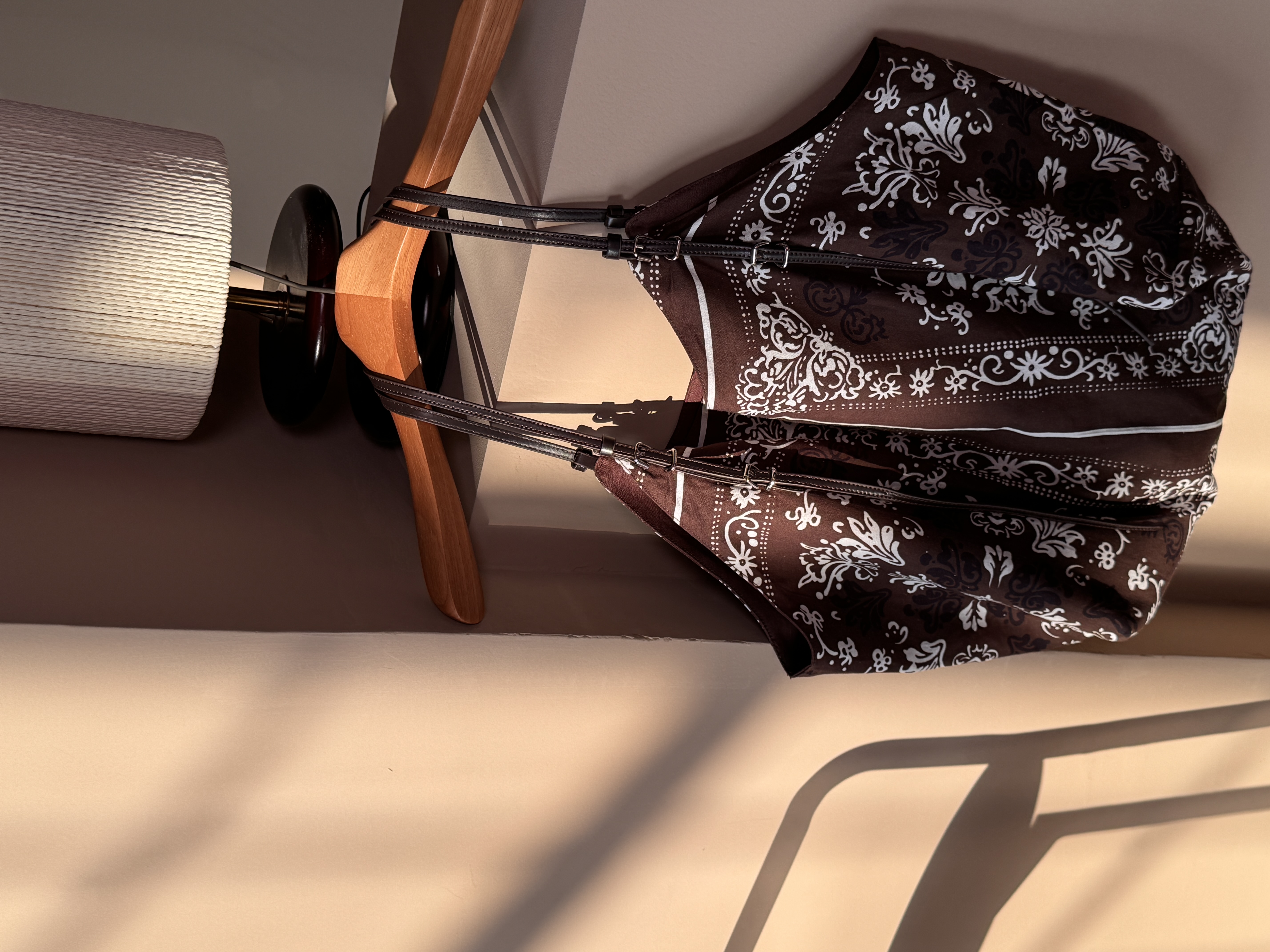 HUI-【白桦林】 033 松弛感棕色单肩包