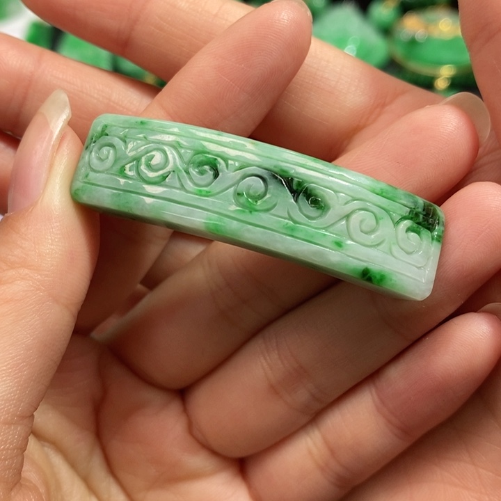 颈饰未镶嵌翡翠吊坠