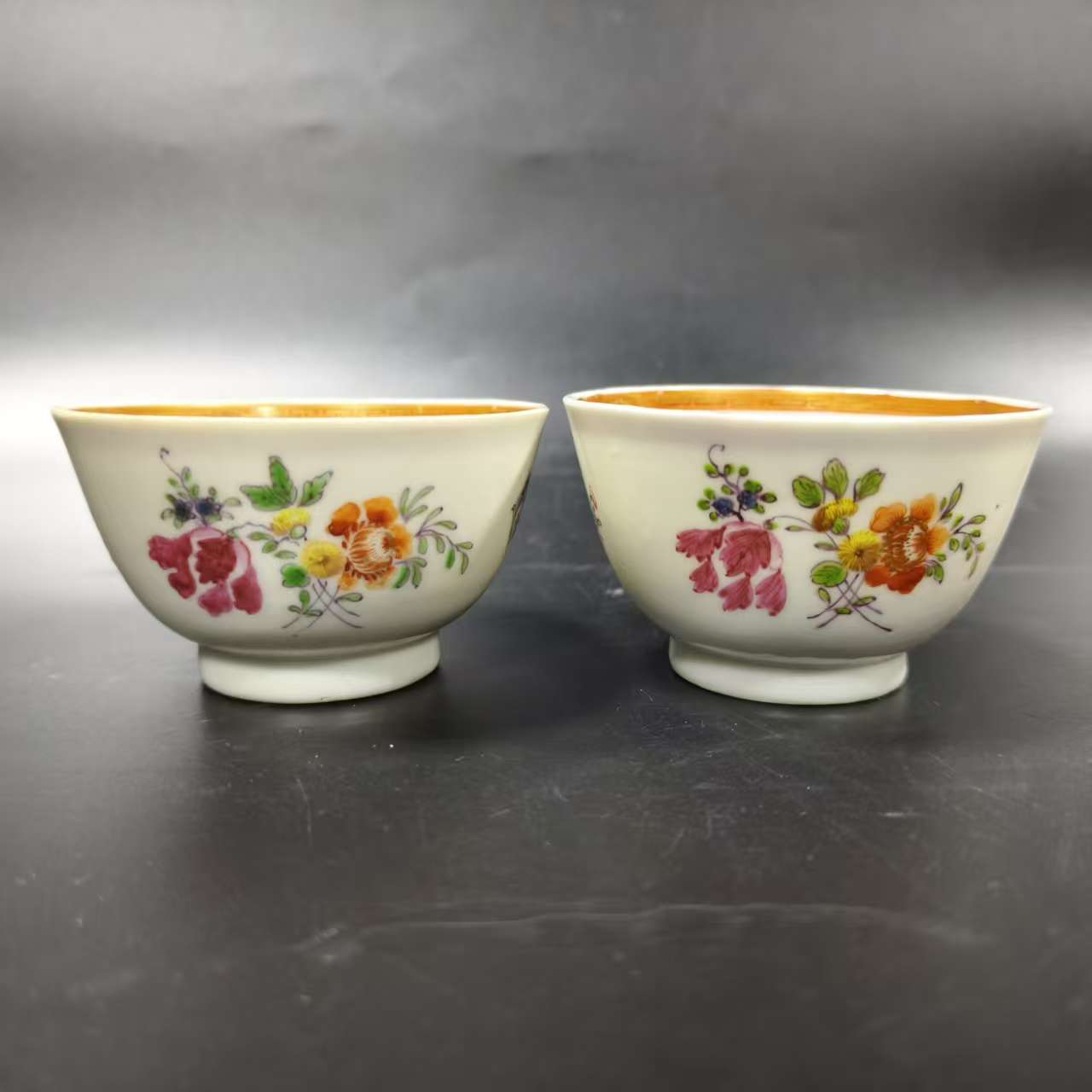 DS223 清乾隆粉彩茶圆一对 直径8cm 高4.5cm