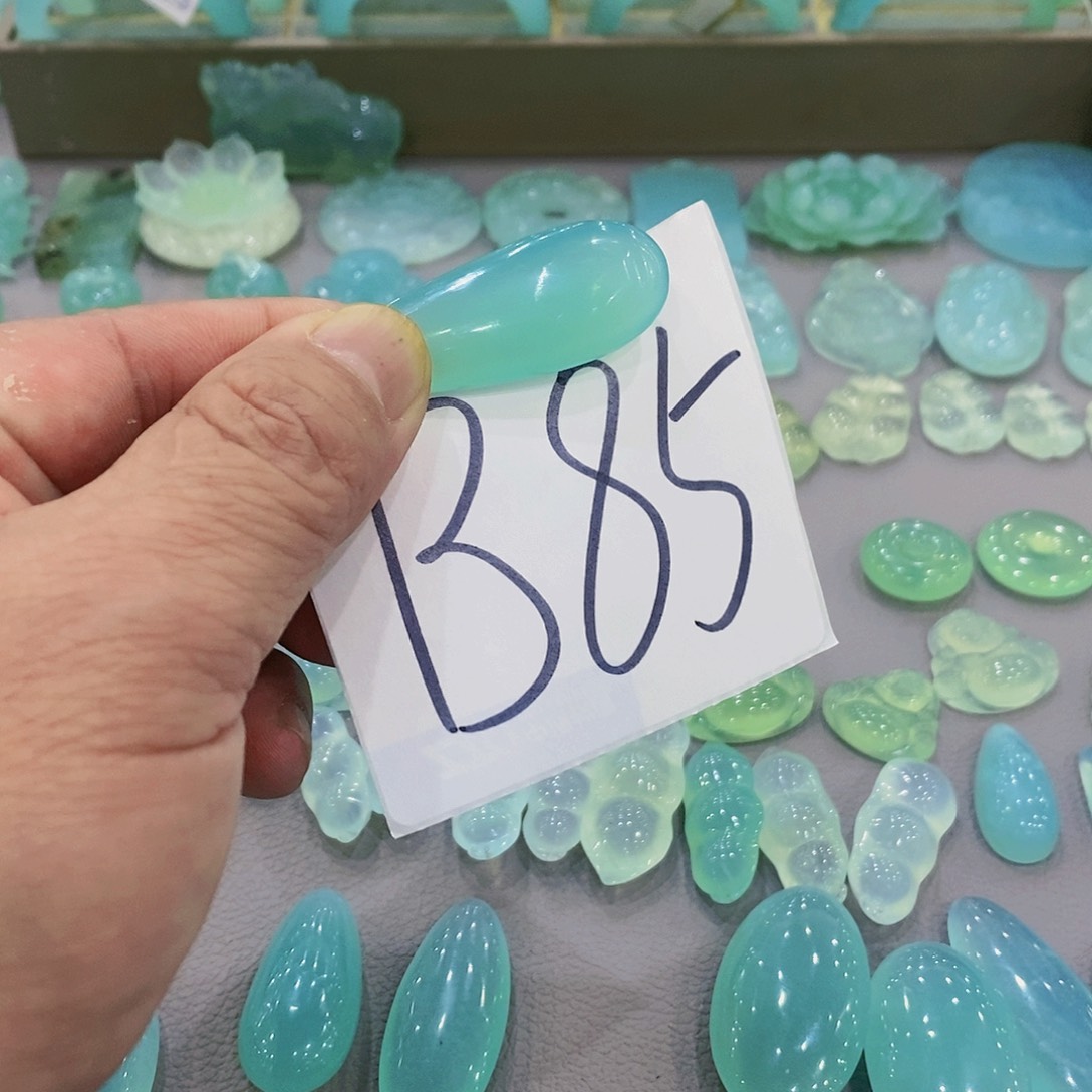 蛇纹石玉珠宝奇石未镶嵌花*