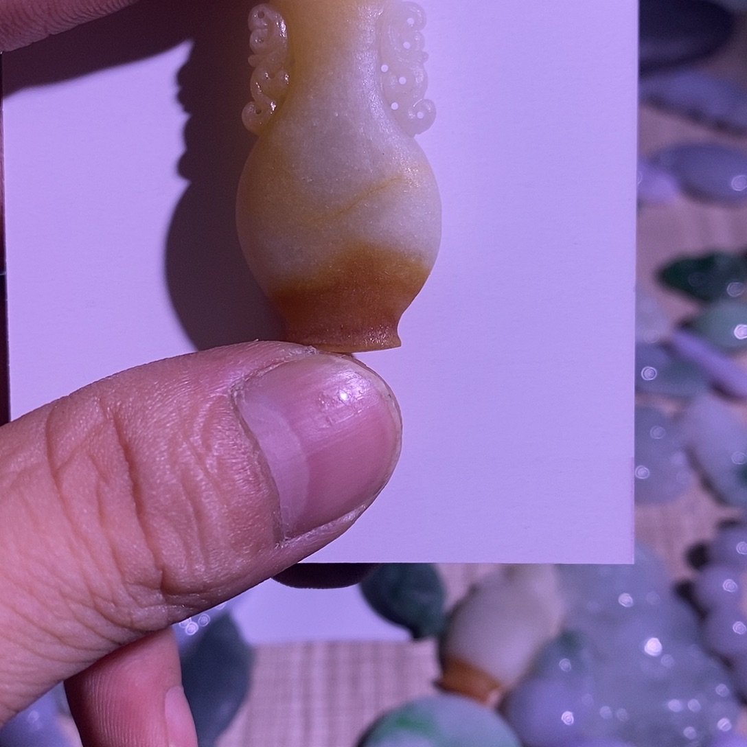 翡翠未镶嵌颈饰天然翡翠A货花瓶平平安安