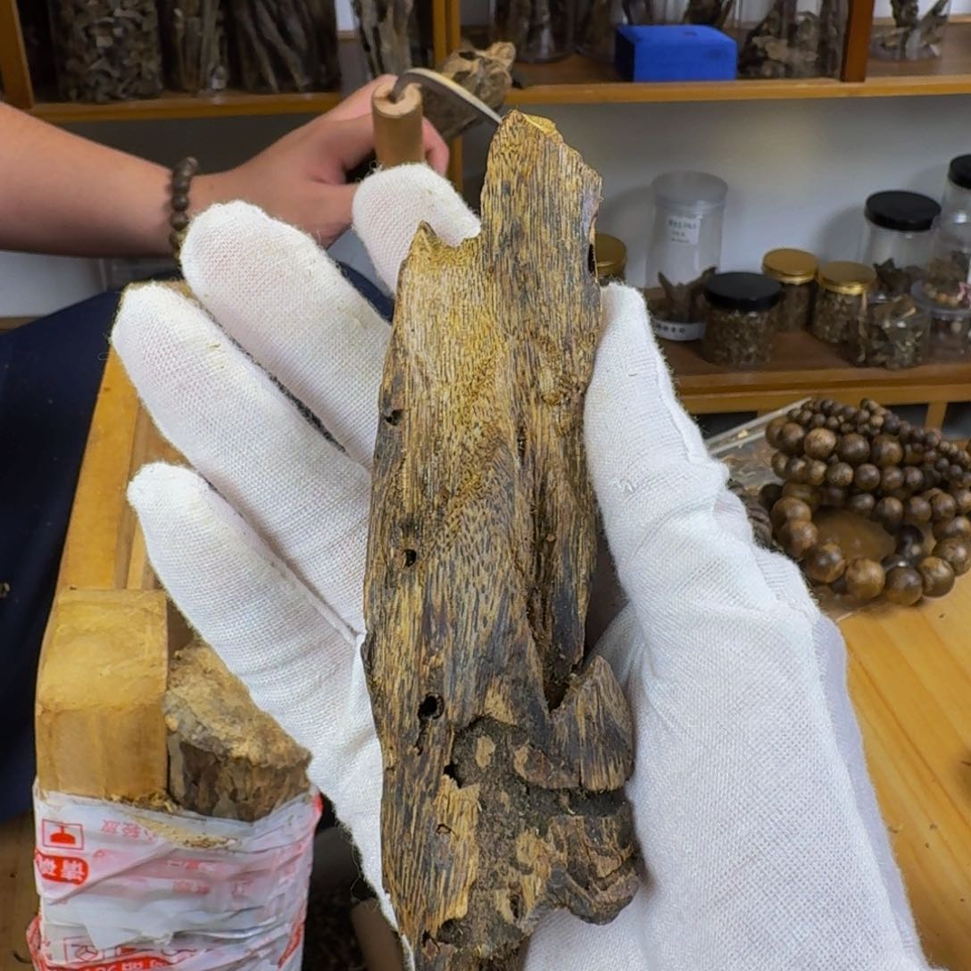 沉香沉香碎屑黑棋一代苗虫漏香34克