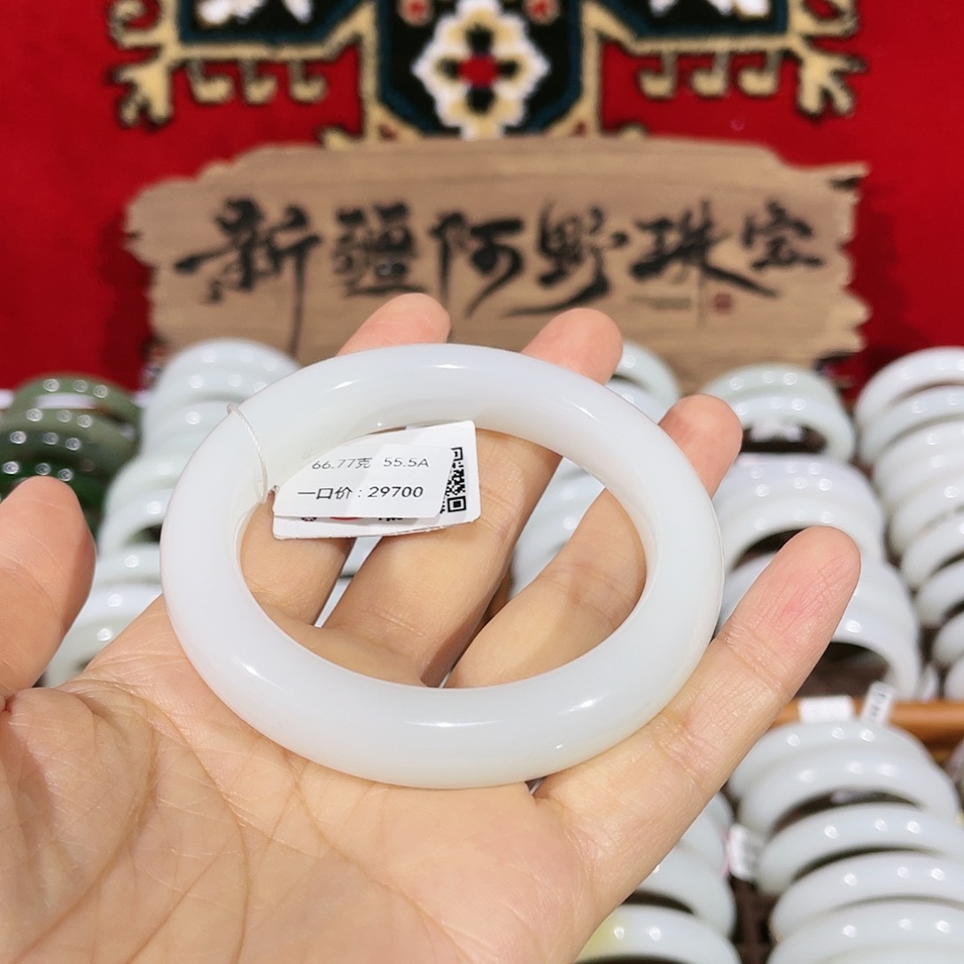 和田玉手镯未镶嵌羊脂白玉 56圈