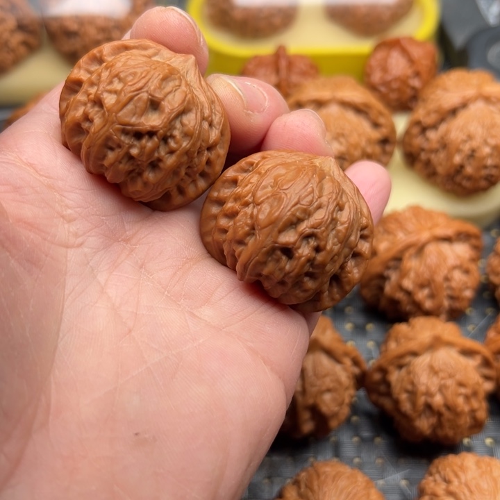 雨***薇吊坠文玩核桃战谷37