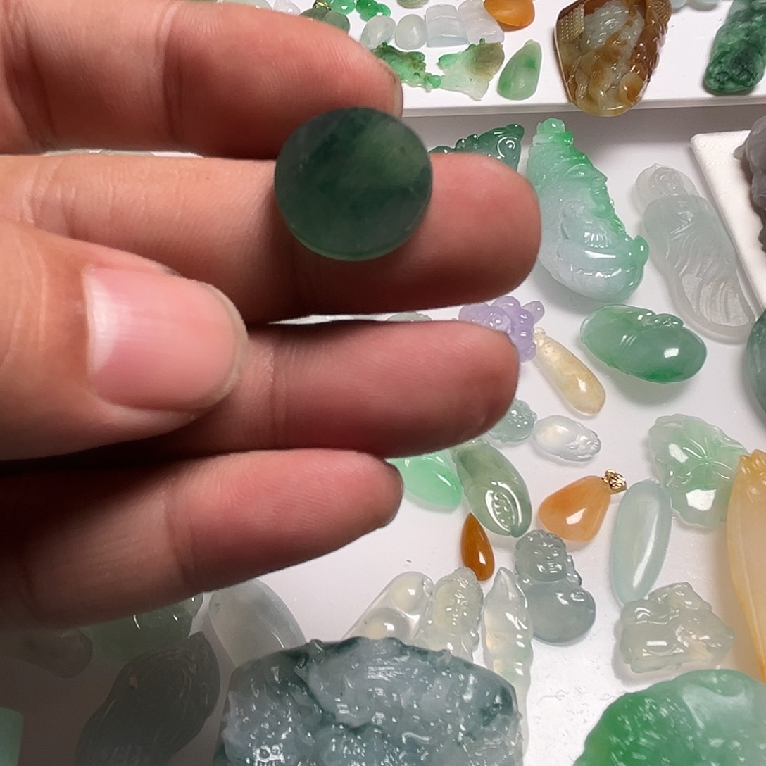 *****翡翠未镶嵌颈饰天然翡翠